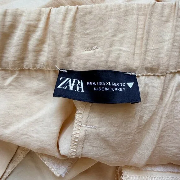 ZARA off-white/cream Silky-feel Bermuda shorts Women’s XL - Picture 5 of 8